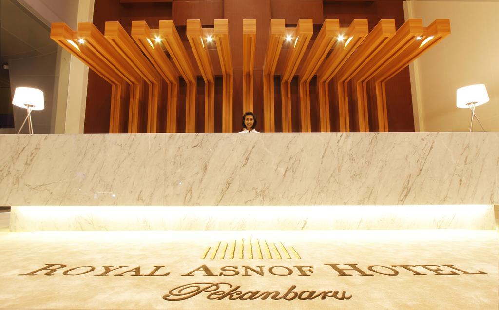 Royal Asnof Hotel Pekanbaru Exterior foto